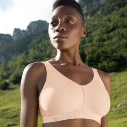 Light And Firm Seamless Soft Cup Sports Bra - 5521 9 Light And Firm Seamless Soft Cup Sports Bra - 5521 -Outlet Comfort Soft Cup Bra Store img035098